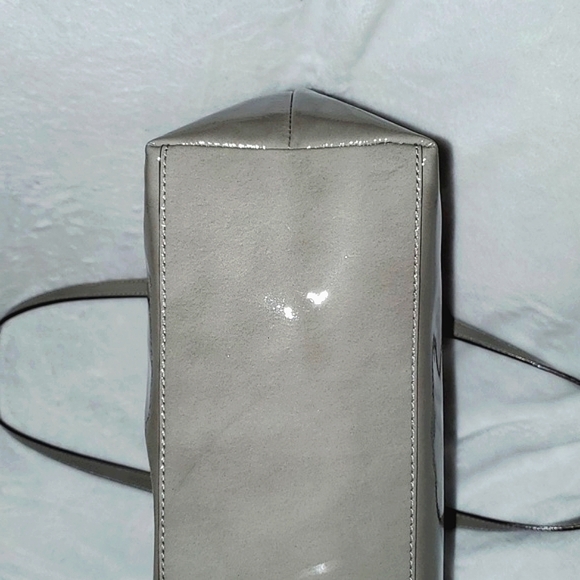 Kate Spade Veranda Place Patent Small Evie Tote - Picture 14 of 16